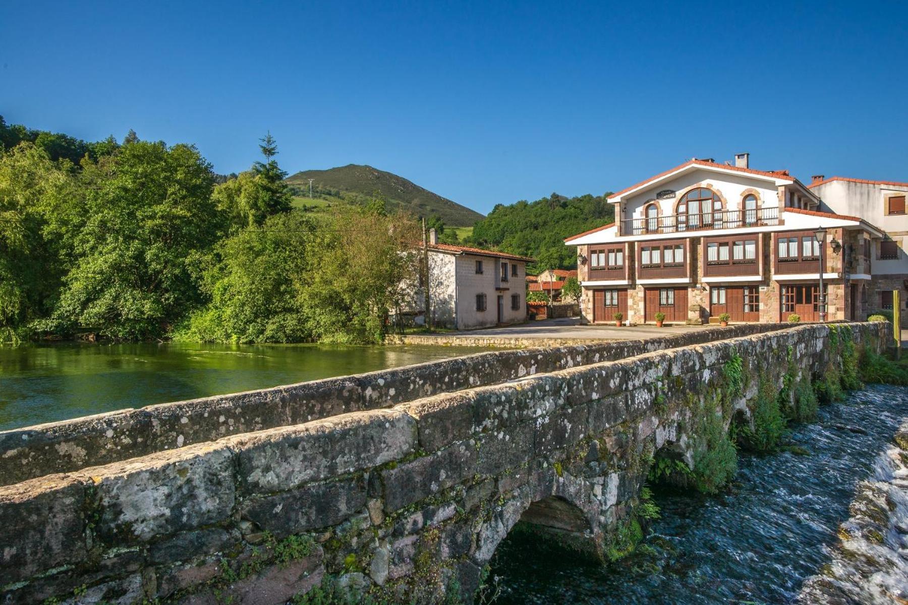 Hotel La Fuentona De Ruente Exteriér fotografie